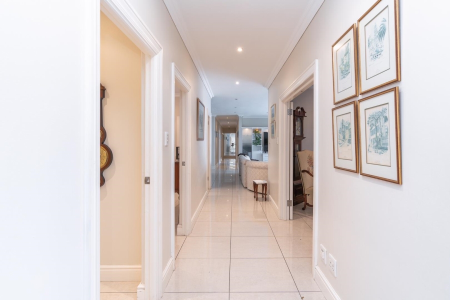4 Bedroom Property for Sale in Kenilworth Western Cape
